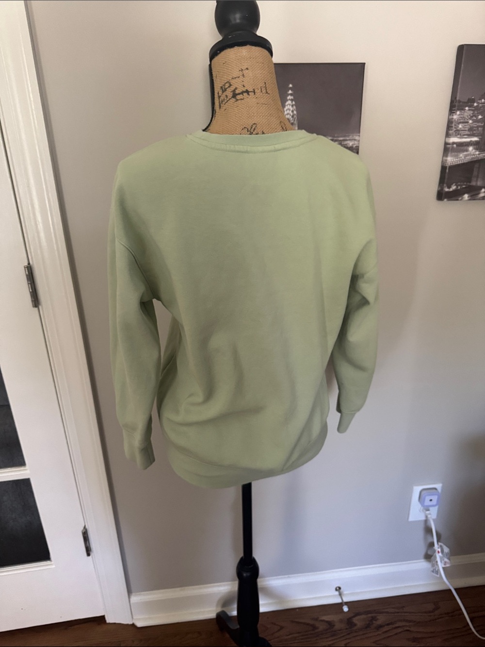 Nike Light Sage Green Sweatshirt with White Swoosh - Picture 4 of 6